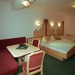 Garni Binta 3* Ischgl
