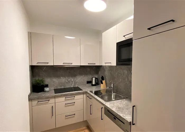 Garni Binta 3* イシュグル